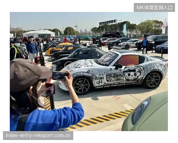 F1赛事品牌衍生品成为车迷收藏新潮流