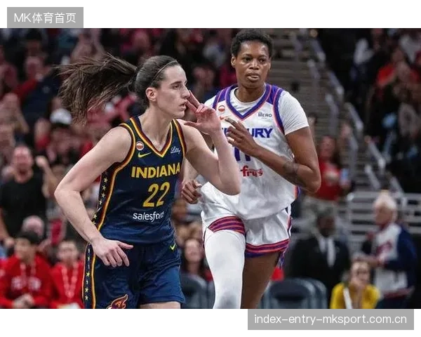 WNBA女将底角三分稳稳命中吹响反攻