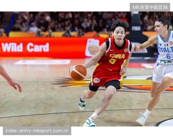 杨舒予得分篮板传球：从“小球大玩家”到球场上的“传奇”